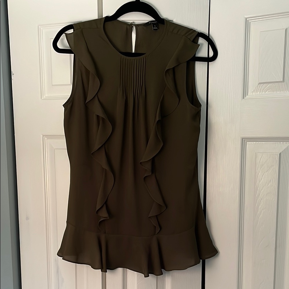 Banana Republic Ruffle Sleeveless Top small